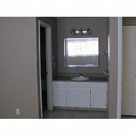 Cute East Side One Bedroom Condo!! in Salt Lake City, UT (Photo 5 of 5)