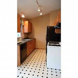 Beautiful 2 Bedroom Townhome in Shakopee in Shakopee, MN