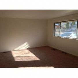 Great Home in Reynoldsburg Schools in Reynoldsburg, OH (Photo 2 of 5)