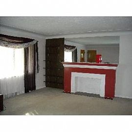 Easy-Living Ranch-Style Home in Fort Thomas, KY (Photo 2 of 5)