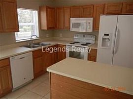 Deltona - 3 Bedroom, 2 Bathroom - $850.0 in Deltona, FL (Photo 3 of 5)