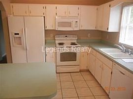 Edgewater-3 Bedroom,2 Bathroom-$975.00 in Edgewater, FL (Photo 3 of 5)