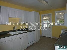 Duplex Rental Home in Norfolk in Norfolk, VA (Photo 4 of 5)