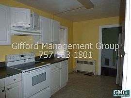 Duplex Rental Home in Norfolk in Norfolk, VA (Photo 5 of 5)