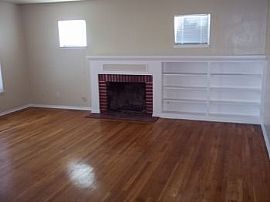 3 Bedroom 1 Bath Charmer on Tree-Lined S in Fruitridge, CA (Photo 4 of 5)