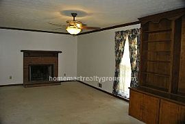 Convenient to Sugarloaf Parkway in Lawrenceville, GA (Photo 3 of 5)