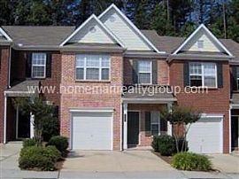 Minutes to I-85 in Lawrenceville, GA