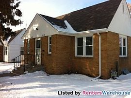 Beautiful, Remodeled 2 Bedroom Bangalow in Minneapolis, MN