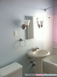 Beautiful, Remodeled 2 Bedroom Bangalow in Minneapolis, MN (Photo 5 of 5)