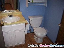 Very Nice 3bd/2ba Th in Oakdale! in Landfall Village, MN (Photo 5 of 5)