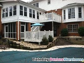 Spacious Executive Estate Near Sandy Spr in Atlanta, GA (Photo 2 of 5)