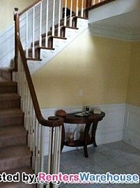 Spacious Executive Estate Near Sandy Spr in Atlanta, GA (Photo 3 of 5)