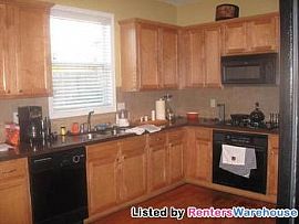 Great Home with Huge Fenced Yard in Buford, GA (Photo 2 of 5)