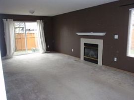 Cottage in Shoreline in Bitter Lake, WA (Photo 2 of 5)