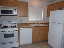 Cottage in Shoreline in Bitter Lake, WA (Photo 3 of 5)