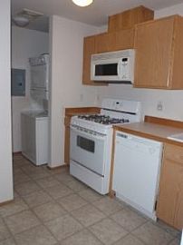 Cottage in Shoreline in Bitter Lake, WA (Photo 4 of 5)