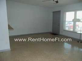 4/3 Lakefront Home in Orlando in Orlando, FL (Photo 3 of 5)