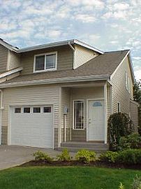 Great 2x2.5 Townhome in Desired Communit in Puyallup, WA