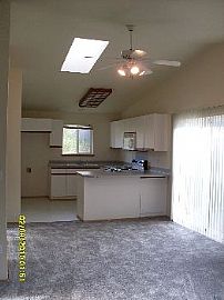 Spacious 2 Bed/ 2 Bth, with Single Car Gar in Puyallup, WA