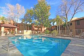 2 Bed 2 Bath in Phoenix with Private Laund in Phoenix, AZ (Photo 4 of 5)