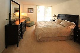 2 Bd/2 Bath Marina Del Ray Studio with Cov in Marina del Rey, CA