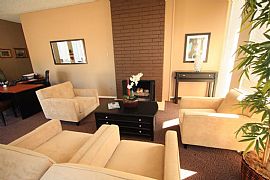 2 Bd/2 Bath Marina Del Ray Studio with Cov in Marina del Rey, CA (Photo 2 of 5)