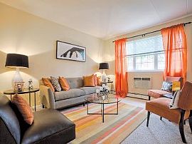 3bd Pet Friendly Apartments in Chestnut in Philadelphia, PA (Photo 5 of 5)