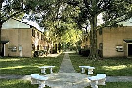 2bd Apartment at Colonial Forest in Jacksonville, FL