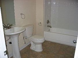 2 Bd/1 Bath Walk to Safeway, Public Tran in Pleasanton, CA (Photo 5 of 5)