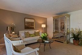 2 Bd/1 Bath Walk to Historial Downtown P in Pleasanton, CA (Photo 3 of 5)