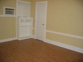 1281 N Pilgrim Lots of Charm! 1st Mont in Stockton, CA (Photo 2 of 5)