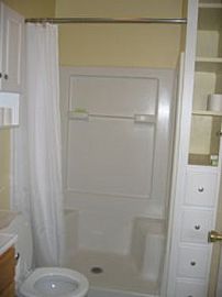 1281 N Pilgrim Lots of Charm! 1st Mont in Stockton, CA (Photo 5 of 5)