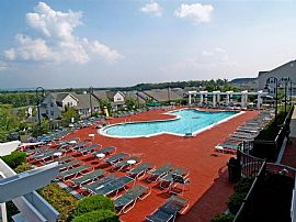 3 Bd/2 Bath Great Location Just 28 Miles in Bardonia, NY