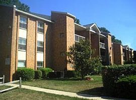 2 Bd/1 Bath Creekside Village-- Newly Re in Alexandria, VA