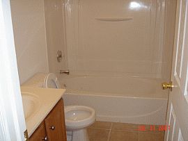 2bedroom New Luxury Townhouse in Desirable Location in Allentown, PA (Photo 3 of 5)