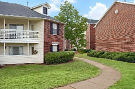 2 Bd/2 Bath Live The Good Life at Bellem in Leesburg, VA (Photo 5 of 5)