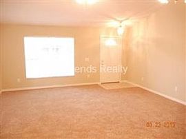 Deltona - 3 Bedroom, 2 Bathroom - $850.0 in Deltona, FL (Photo 2 of 5)