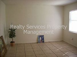 Duplex Rental Home in Fort Myers in Fort Myers, FL (Photo 5 of 5)