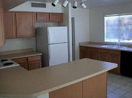 3 Bed, 2235 Sqft, $1,100 in Litchfield Park, AZ (Photo 3 of 5)