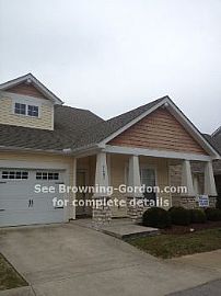 Spacious and Bright Condo Available 4/12 in Donelson, TN