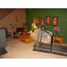 Beautiful 2 Bedroom L of T Town Home Wit in Little Canada, MN (Photo 2 of 5)