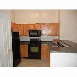 New Paint and Carpet in Avondale, AZ (Photo 5 of 5)