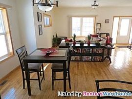 Newer 3-Level 4 Br Home Near St Paul'S B in Saint Paul, MN (Photo 4 of 5)