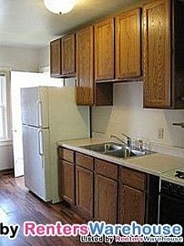 Nice 1bed/1bath Single Family Home in Mi in Minneapolis, MN (Photo 4 of 5)