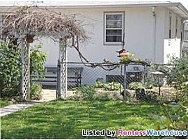 2br House Just Steps Away From The U Of in Minneapolis, MN (Photo 2 of 5)