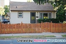 Beautiful Rambler in Como Park Neighborh in Little Canada, MN (Photo 2 of 5)
