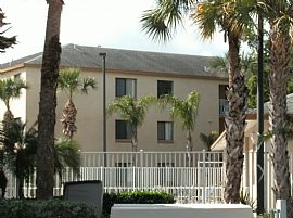 2 Bd/2 Bath Quality and Affordability In in Haverhill, FL (Photo 2 of 5)