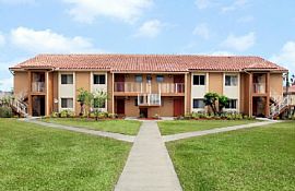 2 Bd/1 Bath Come Experience The Serene L in Deerfield Beach, FL (Photo 3 of 5)