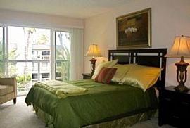 2 Bd/2 Bath 1 Bed with Some Utilities Incl in Marina del Rey, CA (Photo 3 of 5)