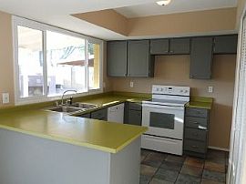 3 Br in Great Tempe Locaton! in Tempe, AZ (Photo 2 of 5)